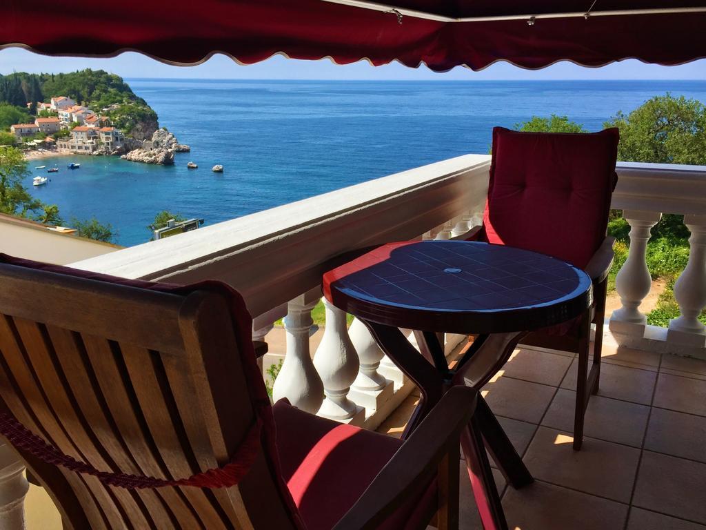 Villa Sara Guesthouse Свети-Стефан Экстерьер фото