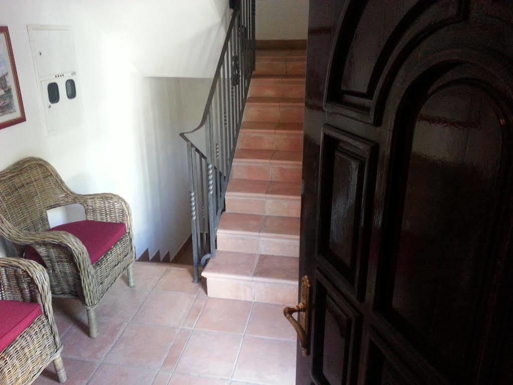 Villa Sara Guesthouse Свети-Стефан Экстерьер фото